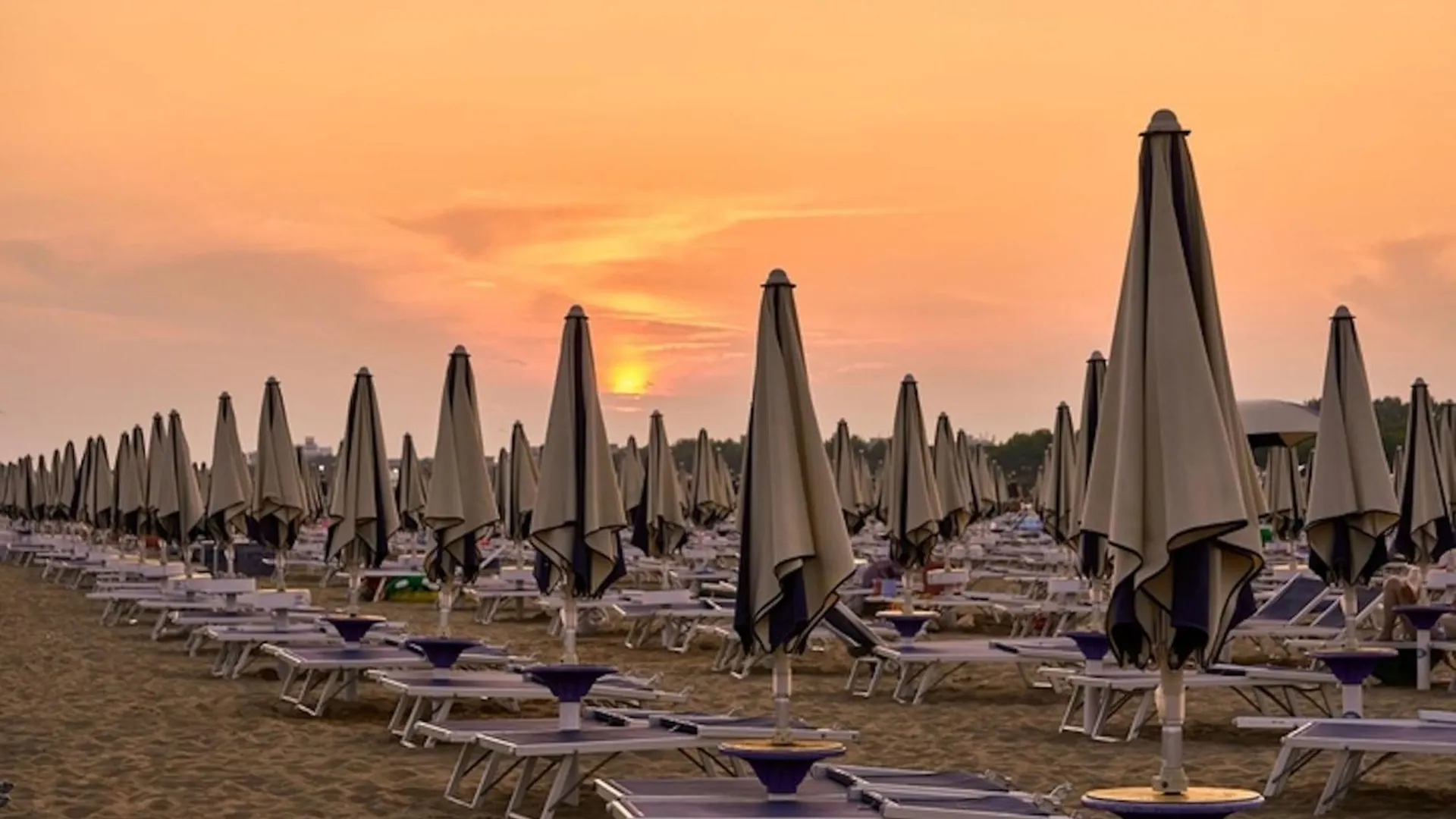 Beachside Getaway In Бибионе